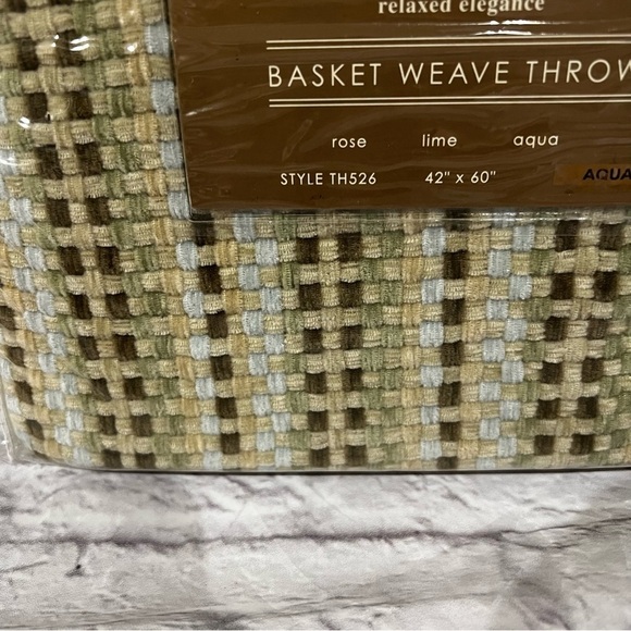 Sevan relaxed elegance basket weave throw blanket rose lime aqua 42 X 60 NEW - Picture 5 of 9